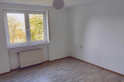 Wohnung Bad Salzschlirf - 3 Zimmer, 83 m&sup2;, 650&euro; | Angebot:27621524