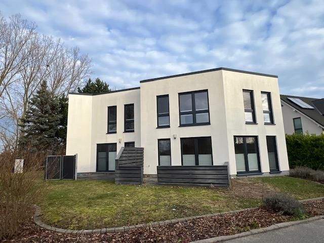 Mehrfamilienhaus, Wohnhaus Rostock Elmenhorst - 6 Zimmer, 180 m&sup2;, 785.000&euro; | Angebot:24632610