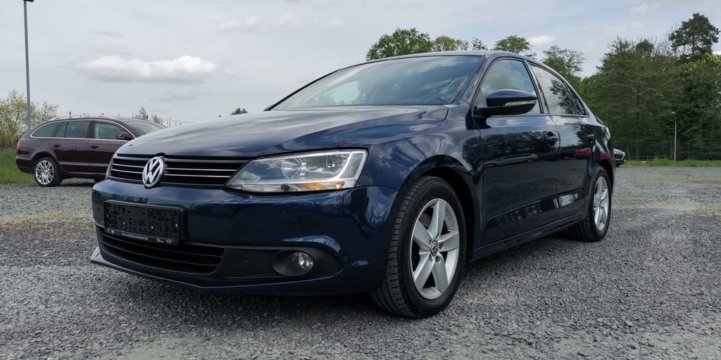 VW Jetta 174.519 km 5.959 &euro; Schleifreisen 07629