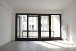 Modernisierte 3-Zimmerwohnung mit Balkon, Einbauküche und Gartenmitbenutzung im Zentrum von Düsseldorf