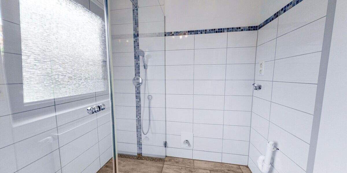 Mehrfamilienhaus, Wohnhaus Erlangen / Frauenaurach Frauenaurach - 7 Zimmer, 179 m&sup2;, 549.000&euro; | Angebot:25262689