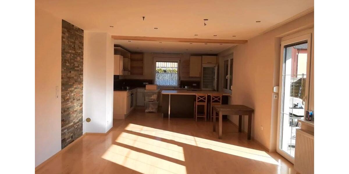 Einfamilienhaus Deggendorf - 5 Zimmer, 140 m&sup2;, 1.200&euro; | Angebot:26168877