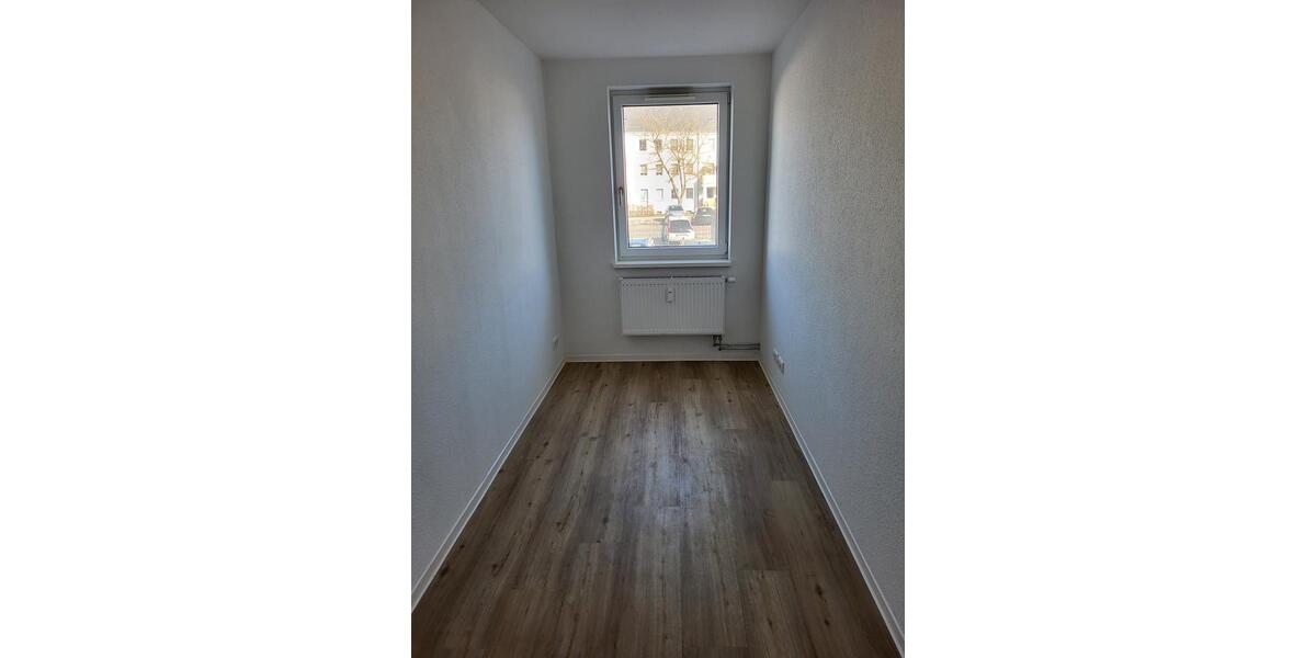 Erdgeschoßwohnung Rathenow - 3 Zimmer, 63 m&sup2;, 341&euro; | Angebot:25499960
