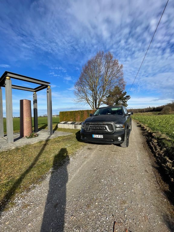 Dodge RAM 231.400 km 22.800 € Forstern 85659