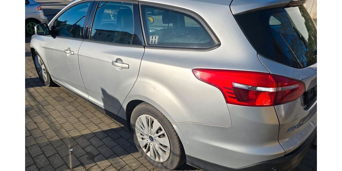 Ford Focus 239.990 km 3.450 &euro; Remscheid 42853