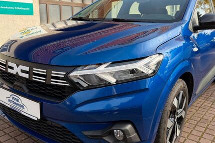 Dacia Sandero 14.622 km 14.970 € Berlin 13059