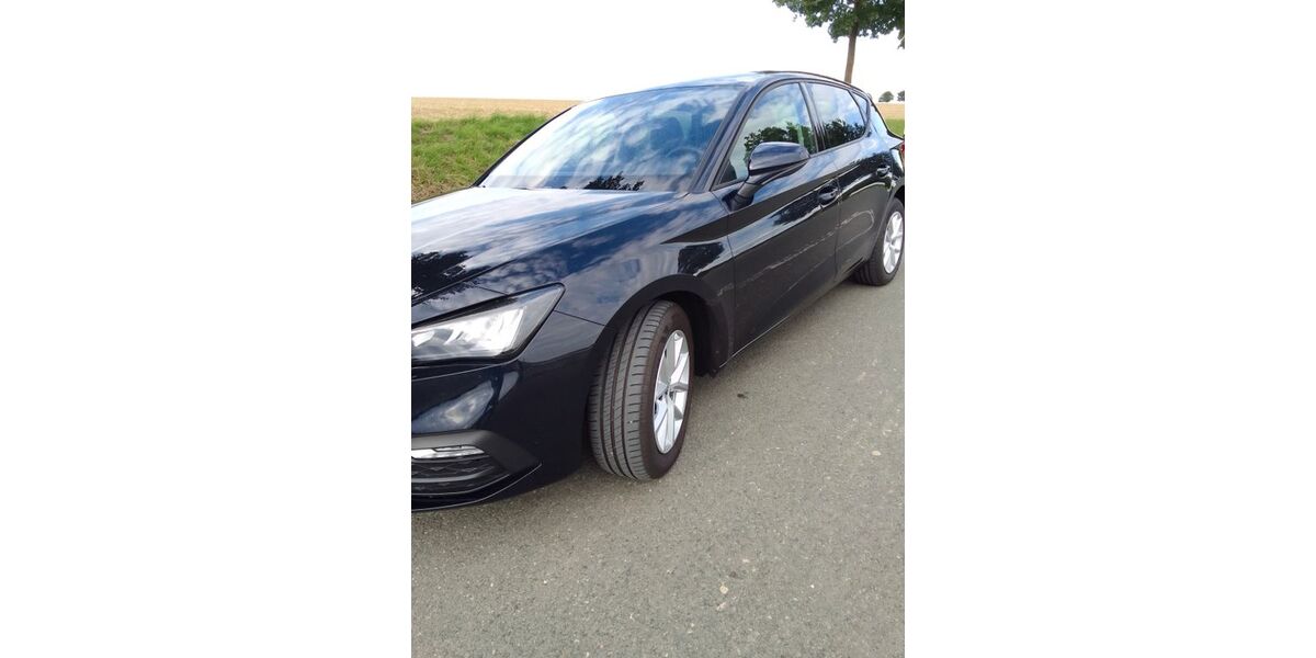 Seat Leon 40.000 km 19.666 &euro; Paderborn 33100