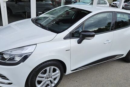Renault Clio 5.610 km 8.900 &euro; Frankenberg 09669