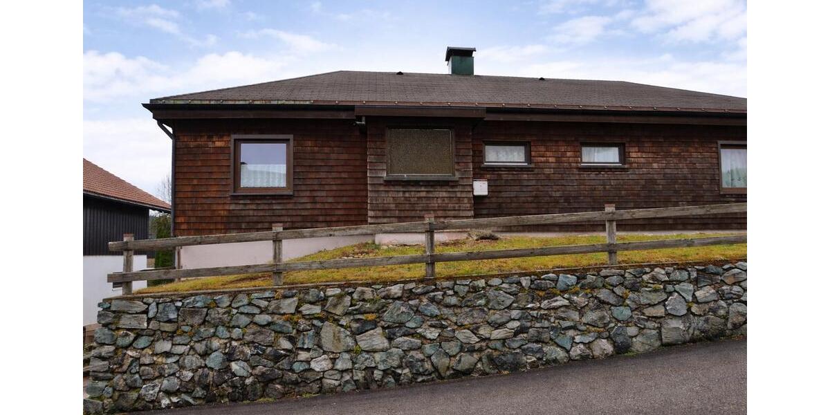 Bungalow Titisee-Neustadt Neustadt - 6 Zimmer, 175 m&sup2;, 360.000&euro; | Angebot:27076146