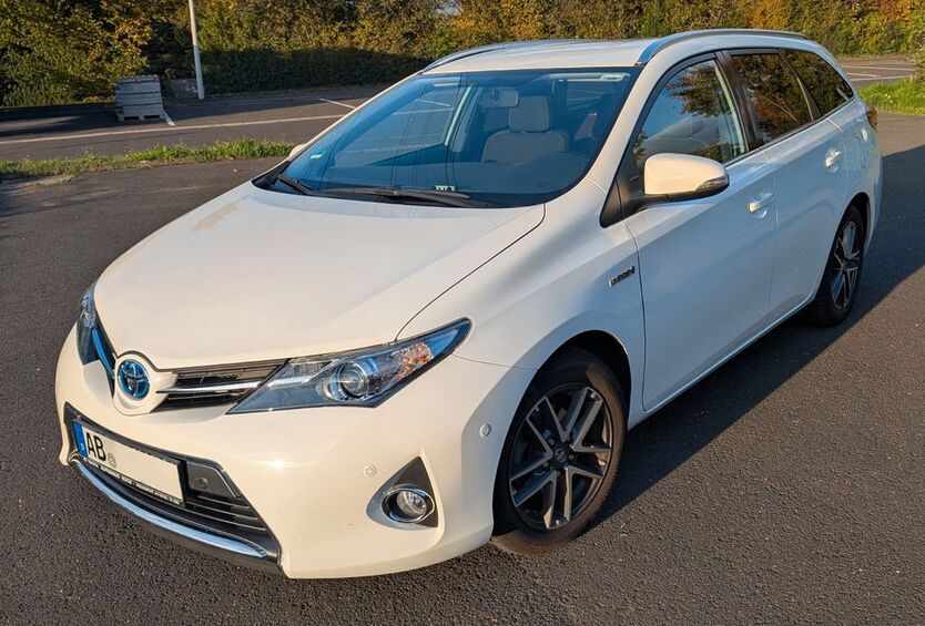Toyota Auris 59.000 km 14.700 € Alzenau 63755