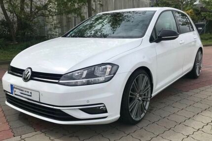 VW Golf 126.000 km 13.400 &euro; Puls 25560