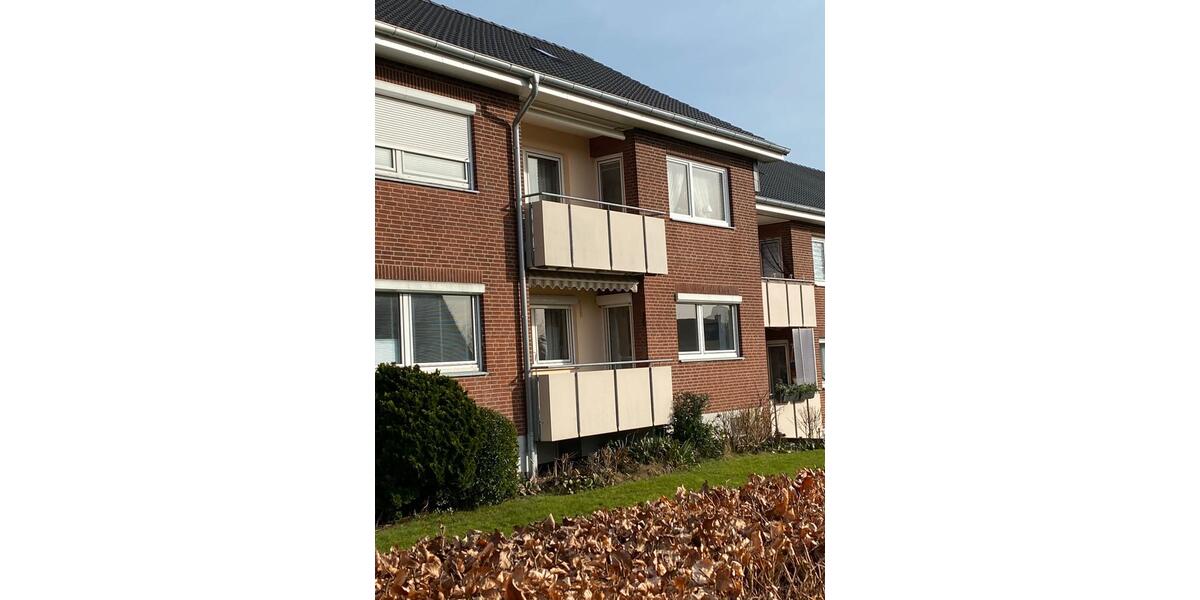 Charmante 2,5-Zimmer-Wohnung mit Süd-West-Balkon in Eutin 2 zimmer