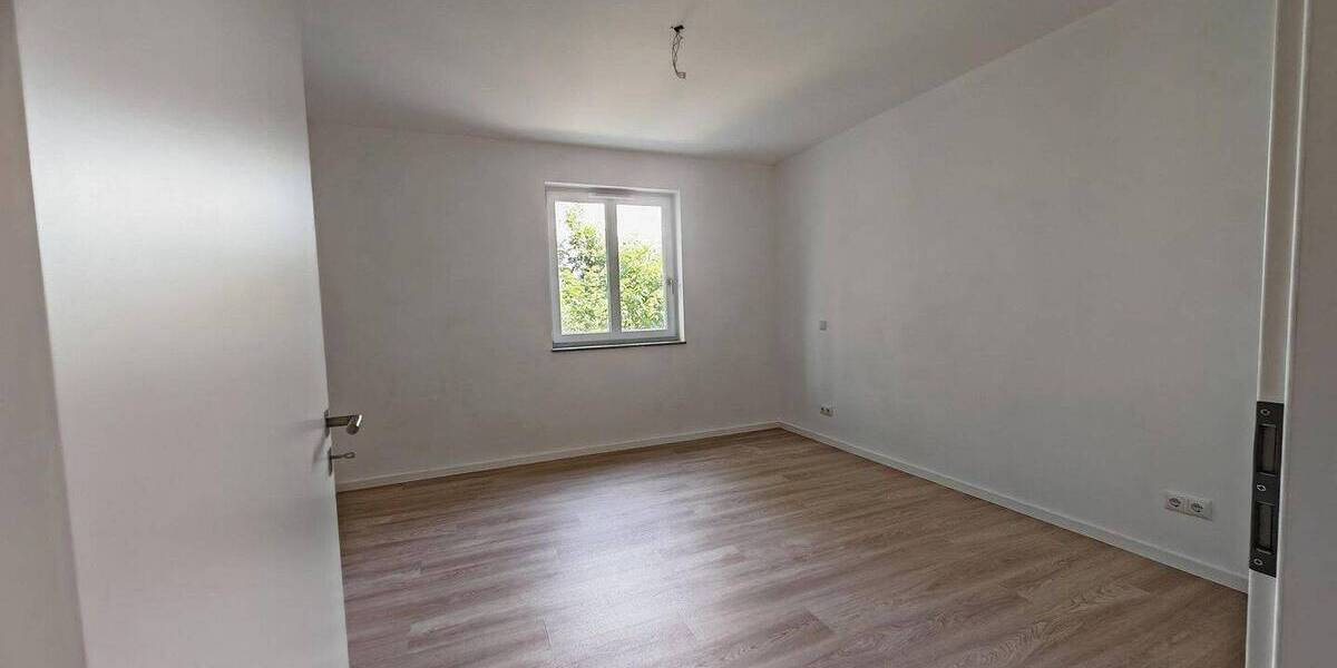 Etagenwohnung Oberkotzau - 4 Zimmer, 90 m&sup2;, 738&euro; | Angebot:26874116