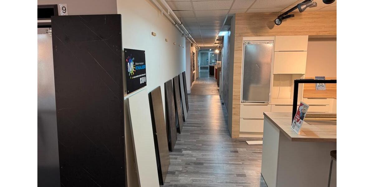 220qm Ausstellungsfläche mit Showfenster -Altwarmbüchen Gewerbeg zimmer