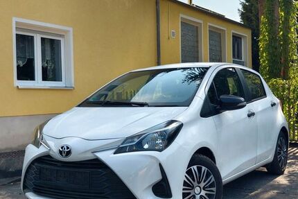 Toyota Yaris 164.000 km 6.130 &euro; Hof 95032