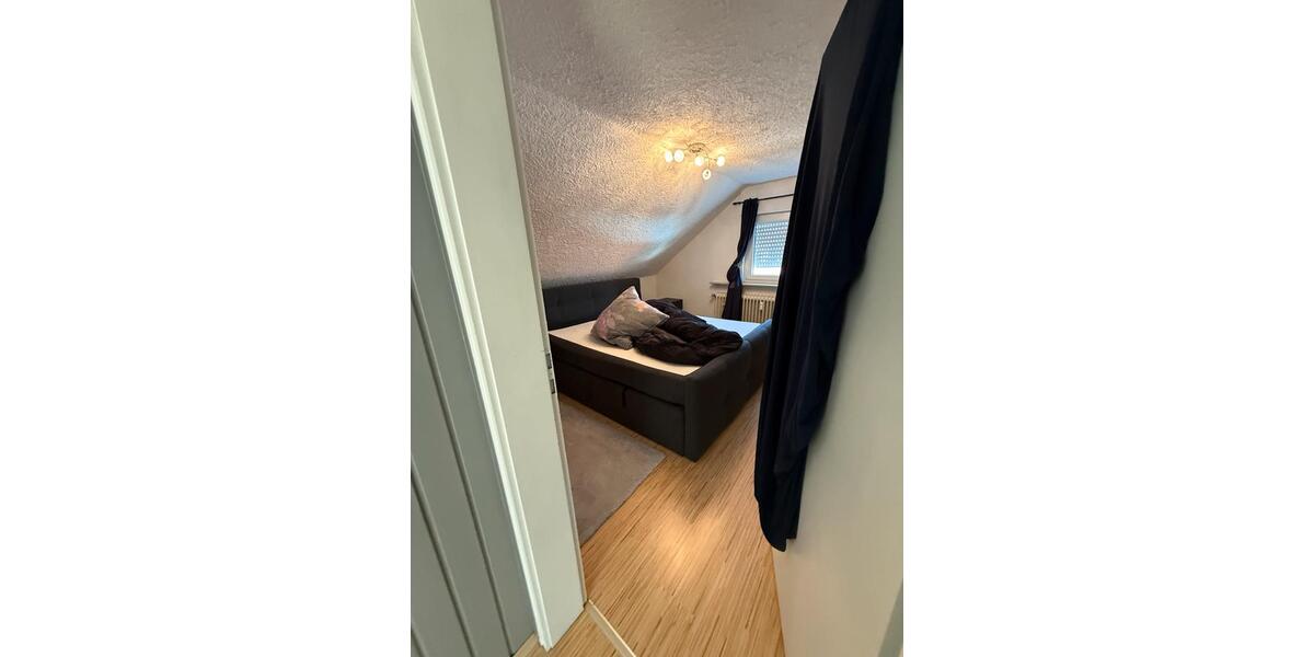 Dachgeschoßwohnung Lampertheim - 3.5 Zimmer, 60 m&sup2;, 600&euro; | Angebot:25724111