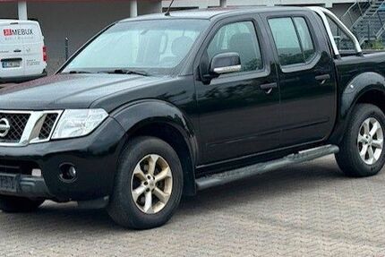 Nissan Navara 374.211 km 9.000 &euro; Wuppertal 42389