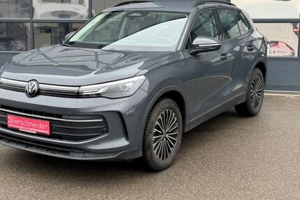 VW Tiguan 18.500 km 35.250 € Regensburg 93055