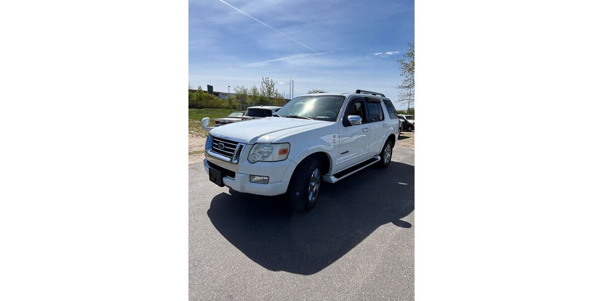 Ford Explorer 108.000 km 12.900 &euro; DAHLEWITZ 15827