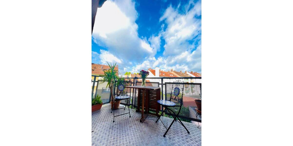 Großzügige schöne 4- Zimmer Wohnung - 2 Wohnebenen -ca. 107 Quadratmeter -Balkon-90489 Nürnberg 4 zimmer