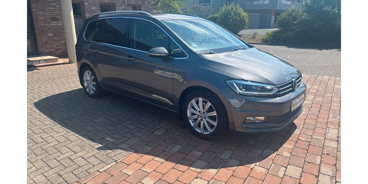 VW Touran 155.000 km 16.750 &euro; Versmold 33775