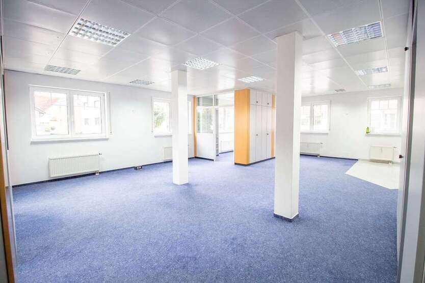 Büro in Ostrach 950 € 143 m²