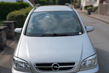 Opel Zafira 205.000 km 1.000 € Salzkotten 33154