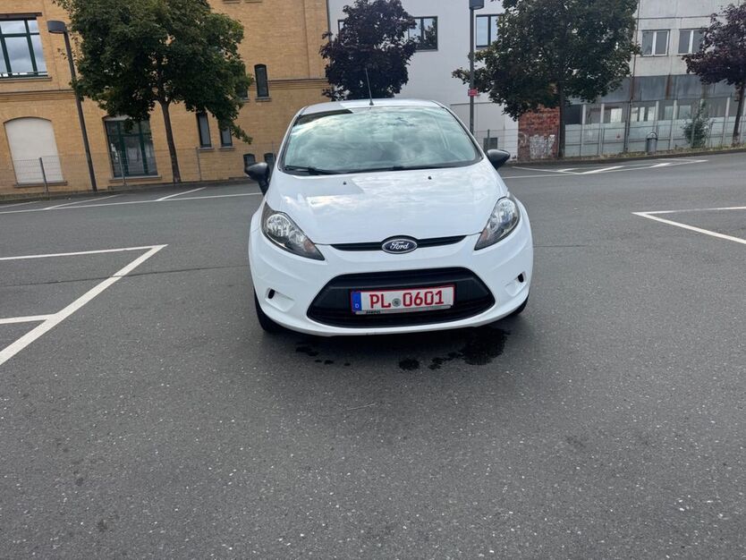 Ford Fiesta 142.300 km 2.999 € Plauen OT Preißelpöhl 08525
