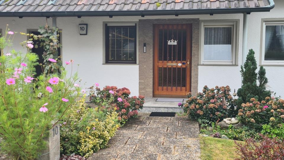 Einfamilienhaus Burglengenfeld - 8 Zimmer, 244 m&sup2;, 450.000&euro; | Angebot:26421540
