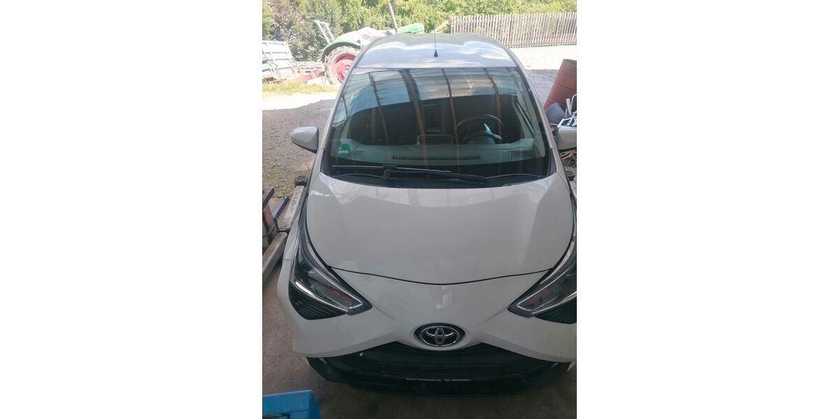 Toyota Aygo (X) 28.950 km 8.200 &euro; Hammelburg 97762