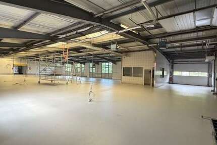 Halle in Langenzenn 9.500 € 1859 m² zimmer