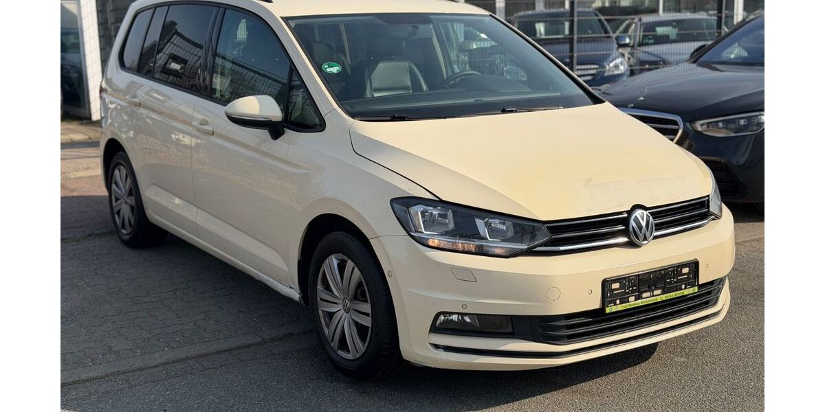 VW Touran 387.000 km 6.300 &euro; Stapelfeld bei Hamburg 22145