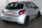 Peugeot 208 1.2 PURE TECH ALLURE KLIMAPDC SHZ SPORT LMF 98.599 km 7.500 &euro; Köln 50858