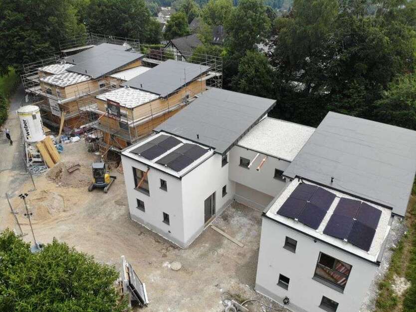 Haus zum Mieten in Wiehl 1.995 € 156 m²