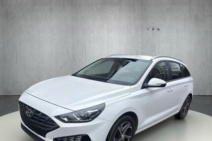 Hyundai i30 141.121 km 9.400 &euro; Weingarten 67366