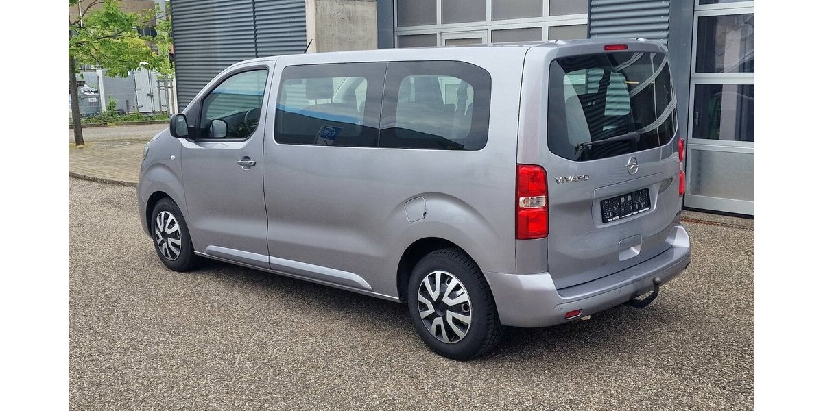 Opel Vivaro 2.0 D Design Paket NAVI Anhängerkupplung 84.000 km 26.998 &euro; Landau 76829