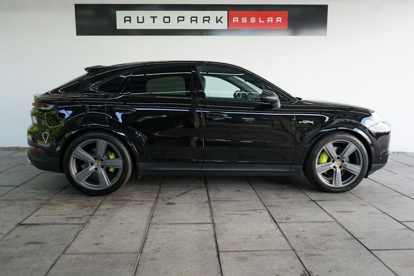 Porsche Cayenne 20.250 km 97.880 € Asslar 35614