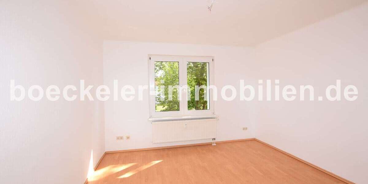 Etagenwohnung Bad Dürrenberg - 3 Zimmer, 67 m&sup2;, 480&euro; | Angebot:25590752