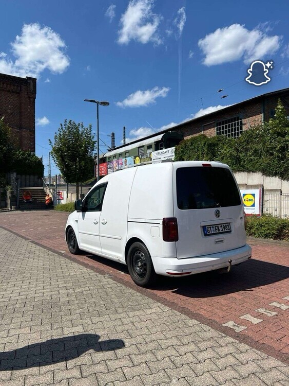 VW Caddy 337.290 km 5.100 € Bielefeld 33602