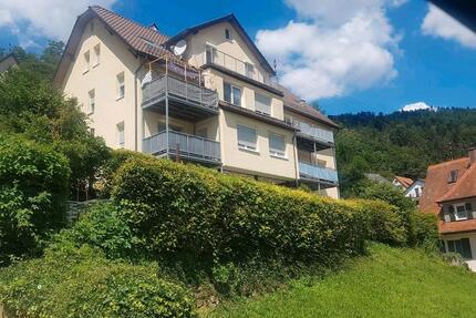 Helle 2 Zimmer Dachgeschoss Wohnung in Bad Liebenzell mit Balkon 2 zimmer