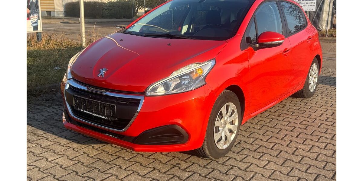 Peugeot 208 28.000 km 3.950 &euro; Halle/Saale 06126