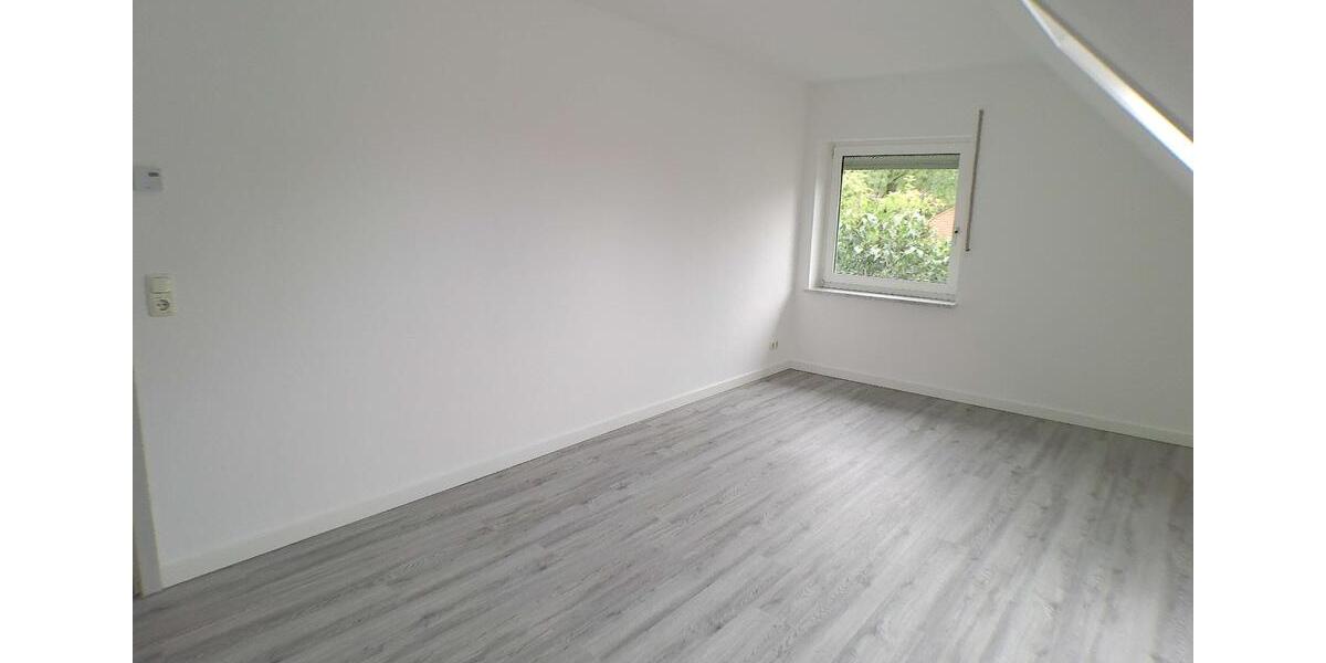 Dachgeschoßwohnung Itzehoe - 3.5 Zimmer, 81 m&sup2;, 900&euro; | Angebot:26029954