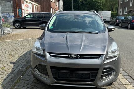 Ford Kuga 173.000 km 8.099 &euro; Gelsenkirchen 45879