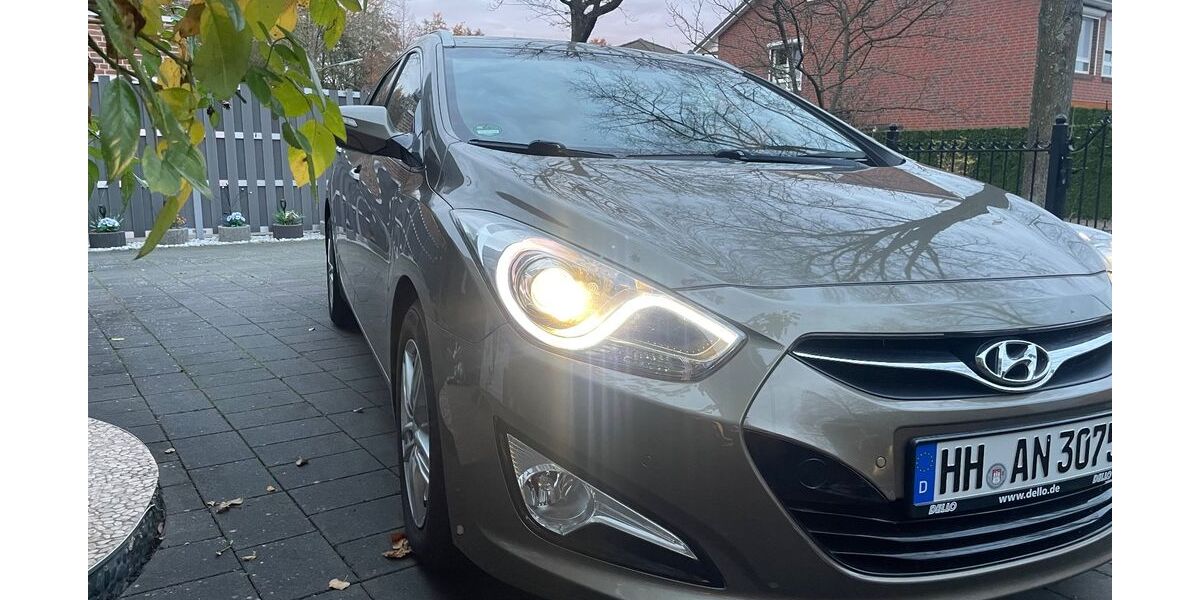 Hyundai i40 84.836 km 8.999 € Hamburg 21147