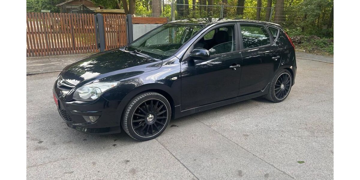 Hyundai i30 265.000 km 1.900 &euro; München 81929