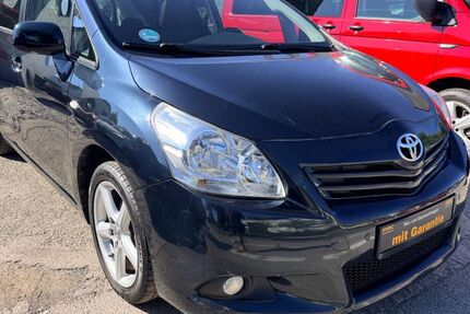 Toyota Verso 141.000 km 6.999 &euro; München 81825