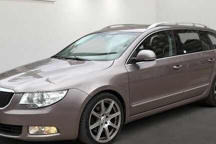 Skoda Superb 237.492 km 4.699 € Berlin 12681