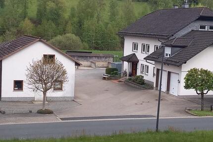 Haus Erndtebrück - 12 Zimmer, 195 m&sup2;, 460.000&euro; | Angebot:26632334