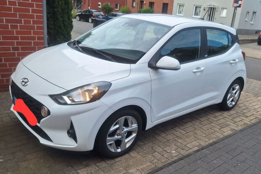 i10
