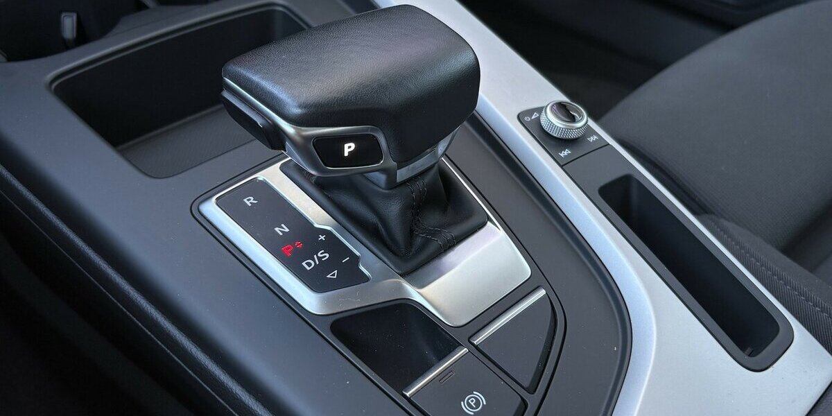 Audi A4 40 TDI quattro advanced ACC/DAB/NAVI/AHK/LED 71.953 km 25.900 &euro; Villingen-Schwenningen 78054